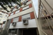 Apartamento aconchegante e bem localizado. Com 88 metros quadrados, possui dois quartos espaçosos, além de uma dependência que pode ser utilizada como um terceiro quarto ou escritório.&lt;BR&gt;&lt;BR