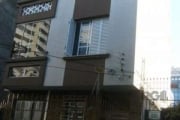 Apartamento de 3 dormitórios, sacada, 81,93m² privativos, living 2 ambientes, copa cozinha com área de serviço ampla separada, banheiro social com box de acrílico. Edifício com terraço, jardim e gradi