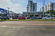 Excelente Terreno com 720m², plano, em local com vários recursos como: Supermercado, Restaurantes, Farmácias, Escolas, Academia, transporte.&lt;BR&gt;&lt;BR&gt;O bairro Cristal, em Porto Alegre, fica 