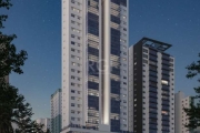 Excelente cobertura duplex no Empreendimento Crystal Tower, em Balneário Camboriú, com 367,25m² privativos, andar alto, vista  para o mar, com 5 suítes e 6 vagas. São apenas 2 apartamentos por andar. 