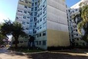 Apartamento de 02 dormitórios, living para 02 ambientes, living e área intima em laminado e sala em parque bem conservado, cozinha separada da área de serviço, imóvel arejado e ensolarado com sol da m