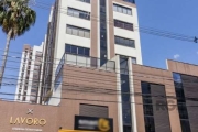 Sala comercial com 29m², com recepção, cozinha, escritório e lavabo. vaga rotativa. Condomínio com salão de festas, sala de reunião, recepção e elevador. Bem localizada próximo Av. José de Alencar.&lt