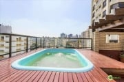 Belíssima cobertura Duplex, composta de 3 dormitórios, living 2 ambientes, 2 cozinhas equipadas, área externa com piscina e churrasqueira, vaga de garagem ampla e escriturada. Imóvel com vista privile