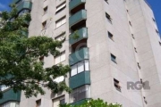 Vende-se apartamento 3 dormitórios, 2 vagas, living em dois ambientes, com lareira, sacada com churrasqueira, copa e cozinha, área de serviço independente,, dependência de empregada, banheiro auxiliar