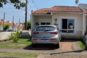 Linda Casa de esquina em condomínio fechado, com total segurança e infraestrutura, imóvel com 3 dormitórios, sendo 1 Suíte americana, living com dois ambientes, pátio privativo na frente e nos fundos,