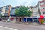 Apto de fundos,, 2 dormitórios, sala, piso de parquet, banheiro social, cozinha, área de serviço.