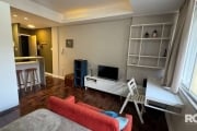 APARTAMENTO MOBILIADO COM ELETROS - LOCADO  - APTO 2º ANDAR - FUNDOS - SILENCIOSO CÓD.RP390475&lt;BR&gt;&lt;BR&gt;PARA INVESTIDOR - COMPRE RENDENDO - Av. João Pessoa 397 - Lado Viaduto - Frente Redenç