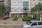 Apartamento no bairro Santana de 1 dormitório, com 1 vaga escriturada e coberta, amplo living para dois ambientes, cozinha reformada, área de serviço separada, juncker digital, banheiro com box de vid