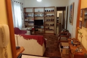 Apartamento de 2 dormitórios no Centro Histórico.&lt;BR&gt;Ótimo apartamento na Salgado Filho, bem ensolarado, 2 dormitórios, sendo 1 suíte e banheiro social. Área de serviço separada. &lt;BR&gt;Prédi