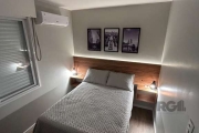 Apartamento 1 dormitório completamente renovado, finamente mobiliado e decorado, para que você viva uma experiência muito agradável! De frente para a praça, com uma vista linda do quarto, bem iluminad