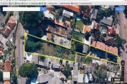 Terreno grande no bairro Medianeira, Zona Centro Sul de Porto Alegre. Trata-se de uma área com 2.131,41m², em um bairro com ótimo perfil de crescimento, poucos metros do antigo e imponente Estádio Olí