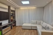 Excelente apartamento decorado em alto padrão, com  3 dormitórios sendo 1 suíte, com living para 2 ambientes, lavabo, cozinha com churrasqueira. Possui 2 vagas de garagem.&lt;BR&gt;Empreendimento cont