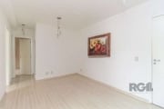 Apartamento de 2 dormitórios &lt;BR&gt;&lt;BR&gt; Andar alto, sol da manhã, ficam todos os móveis sob medida do dormitório de casal e cozinha montada, piso laminado. Living 2 ambientes com sacada, ban