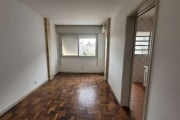 VENDA 1 dormitório na Rua da República, andar alto, vista, ensolarado, hall, living dois ambientes, cozinha com armários e pia, banheiro, área de serviço com tanque, piso parquet, arejado, iluminado e