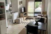 Apartamento medindo 41,26 m² de área privativa, com uma suíte, living para dois ambientes, cozinha integrada e com churrasqueira e  área de serviço. Apartamento completamente mobiliado e com uma vaga 