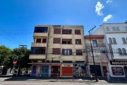 Apartamento reformado, 02 dormitórios - janelas novas, sala com sacada, banheiro social. cozinha, área de serviço e despensa. Localizado na Av. Assis Brasil, em frente a igreja São João e ao lado do S