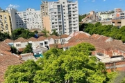 Belo apartamento 2 dormitórios, totalmente reformado, vista para o bairro de todas as janelas, arejado, sol leste /norte. silencioso,  super bem localizado,: na rua Sofia Veloso, próximo ao Zaffari da