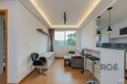 Apartamento de 2 Dormitórios em um Bairro Planejado! Este aconchegante apartamento conta com 2 dormitórios, um living para dois ambientes, cozinha americana, banheiro e garagem escriturada. O condomín