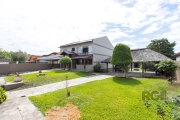 Casa principal com 4 quartos, sendo 1 suíte, além de sala de estar e jantar, cozinha e lavanderia. Nos fundos, um espaço de lazer completo com piscina, salão de festas  -  4 banheiros no total.&lt;BR&