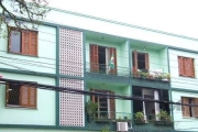 Apartamento de 2 dormitórios, mais 1 quarto de empregada, próximo a av. Teresópolis