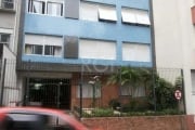 Lindo apartamento reformado, com 1 dormitório,sala, cozinha, área de serviço, banheiro com box de vidro. Bem localizado no Centro Histórico, perto de tudo, UFRGS, Santa Casa.Prédio com elevador e port