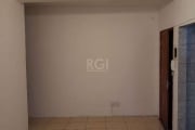 APARTAMENTO NA RUA FELICISSIMO DE AZEVEDO, PRÓXIMO A CARLOS  GOMES E A CRISTÓVÃO COLOMBO.&lt;BR&gt;1 DORMITÓRIO&lt;BR&gt;1  BANHEIRO&lt;BR&gt;SALA &lt;BR&gt;COZINHA &lt;BR&gt;ÁREA DE FUNDOS.