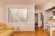 INVESTIDOR! Excelente apartamento  já  alugado de 01 dormitório na Rua da Republica Cidade Baixa! Reformado, semi mobiliado silencioso, são 43,35 m² privativos divididos em 01 dormitório com armários 