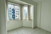 Apartamento Residencial à venda, Centro, Florianópolis - AP0172.