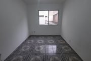 Apartamento com 2 quartos  e 1 vaga com pintura nova.