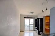 Apartamento à venda com 64m², 2 dormitórios, varanda, 1 vaga e lazer com piscina na Saúde.