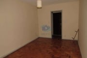 Apartamento 2 dormitórios,sala grande cozinha,2 banheiros,1 vaga de garagem,a 200 metros metro V. Mariana,aceita proposta.