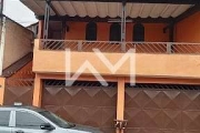 Sobrado á venda com 220 m2, 2 dormitórios , varanda com espaço para churrasqueira, ar condicionado,