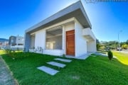 Casa para Venda em Florianópolis, São João do Rio Vermelho, 3 dormitórios, 3 suítes, 4 banheiros, 2 vagas