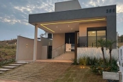 Imperdível: Casa 3/4, suíte, closet piscina em Condomínio Terras Alpha em Uberlândia-MG, Bairro Granja Marileusa, 157m² -