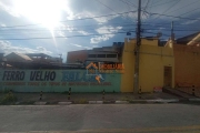 Terreno de esquina com 3 imoveis de Renda