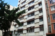 Excelente Apartamento Reformado à Venda em Ipanema de 50m² com 1 Quarto Sala Ampla Cozinha Próximo Praia do Arpoadore Estação do Metrô.