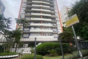 Semi mobiliado. Maravilhoso, apartamento de frente,  com 195m2 privativos, totalmente repaginado,  a passos do Parcão, orientação norte/leste com muita luminosidade e ventilação direta.3 Dormitórios (