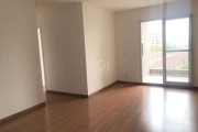 Ótimo apartamento no Condomínio Veríssimo, andar alto, de frente/lateral, de 3 dormitórios, infra e 2 vagas. Possui living amplo para 2 ambientes, sacada com churrasqueira, 3 dormitórios sendo 1 suíte