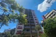 GRANDE PROMOÇÃO:  Cobertura no coração do  bairro Petrópolis com 282,52 m², linda vista perene,  living dois ambientes com sacada, 3 dormitórios sendo um suíte, ampla cozinha, dependência completa, pi