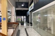 EXCELENTE LOJA COM SOBRELOJA E MEZANINO NA GALERIA FLORÊNCIO YGARTUA - Imóvel com 88 mts privativos, com sobreloja e mezanino. No coração do Bairro Moinhos de Vento.