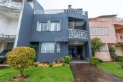 Ótimo sobrado triplex em condomínio fechado, com três dormitórios, sendo uma suíte master e com sacada exclusiva, banheira de hidromassagem, living com dois ambientes muito iluminado, cozinha com móve