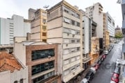 Excelente apartamento residencial ou comercial com uma sala, cozinha, banheiro  e um quarto. Localizado no 5º andar. Prédio com dois elevadores..