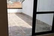 Libertas Imobiliária aluga ótimo conjunto comercial com aproximadamente 45m² no bairro Praia de Belas. Dispõe de terraço privativo, banheiro social, piso frio, ótima iluminação e bem arejado. &lt;BR&g