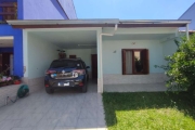 Linda casa em condomínio com 2 dormitórios, lavanderia, cozinha montada, ficam dois Splits, tem pátio nos fundos, casa semi-nova, portaria 24 horas. Localização privilegiada na Zona Sul, perto da baln