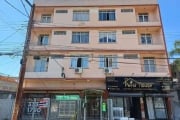 Ótima oportunidade de apartamento à venda no bairro São João em Porto Alegre. Localizado na Avenida Benjamin Constant, esse apartamento possui 2 quartos, 1 banheiro social, sala espaçosa e cozinha. A 