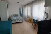 Apartamento estúdio com 1 dormitório e 1 vaga coberta rotativa. &lt;BR&gt;IMÓVEL LOCADO Á VENDA SOMENTE PARA INVESTIDOR. &lt;BR&gt;Apartamento reformado e muito bem iluminado, ventilado em excelente l