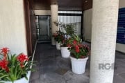 Vendo sala comercial em ótima localização da Av. Cristóvão Colombo.&lt;BR&gt;Prédio com vídeo porteiro.