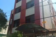 APARTAMENTO DE 1 DORMITÓRIO .&lt;BR&gt;Ótimo apartamento à venda no bairro Menino Deus, em Porto Alegre. Conta com 1 dormitório, 1 banheiro, sala, cozinha, living com 2 ambientes, ar condicionado e pi