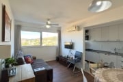 Apartamento semimobiliado de 57m², 2 dormitórios, sendo 1 suíte, living para 2 ambientes, cozinha americana, área de serviço integrada, 1 banheiro social e 1 vaga de garagem coberta e escriturada. Imó