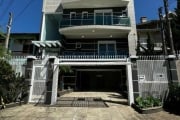 Casa residencial de 4 quartos (1 suíte) 342 m² 5 vagas de garagem, 4 banheiros. Completamente Mobiliada com Salão de festas particular completo,  Piscina aquecida medindo 8m x 4m. &lt;BR&gt;Imóvel de 